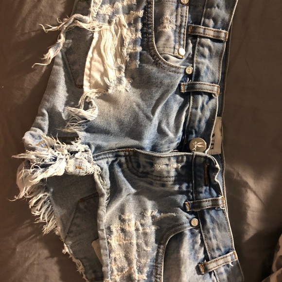 One Teaspoon Shorts - Picture 2 of 2